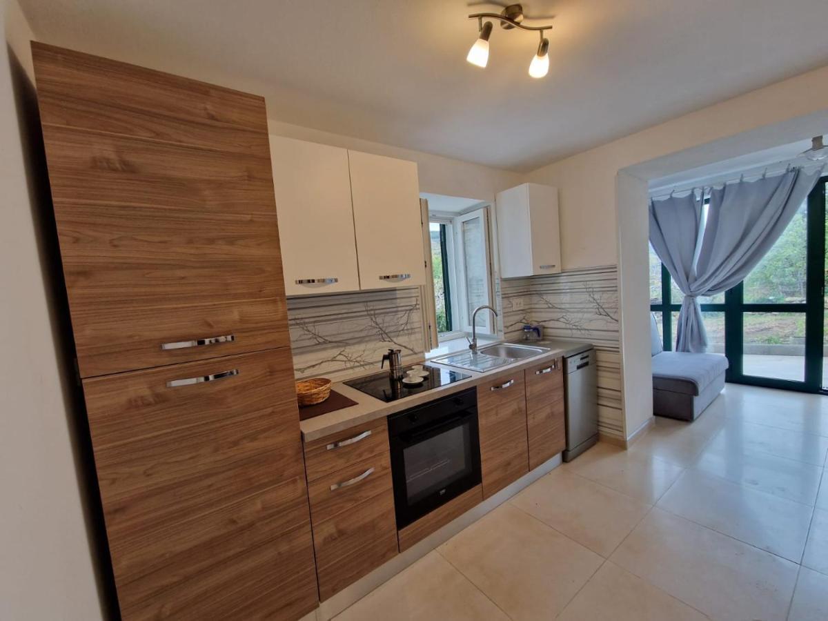 Lavanda Apartman 1 เซรส ภายนอก รูปภาพ
